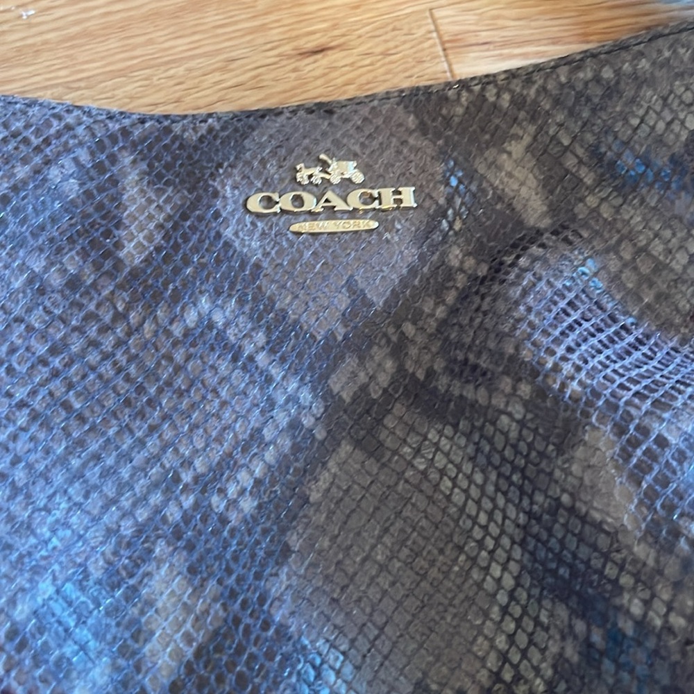Coach Handbag - Picture 2 of 9